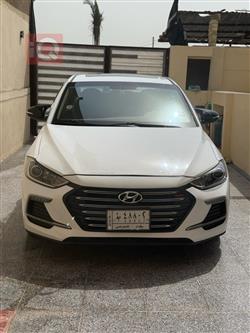 هیوندای ئەلەنترا